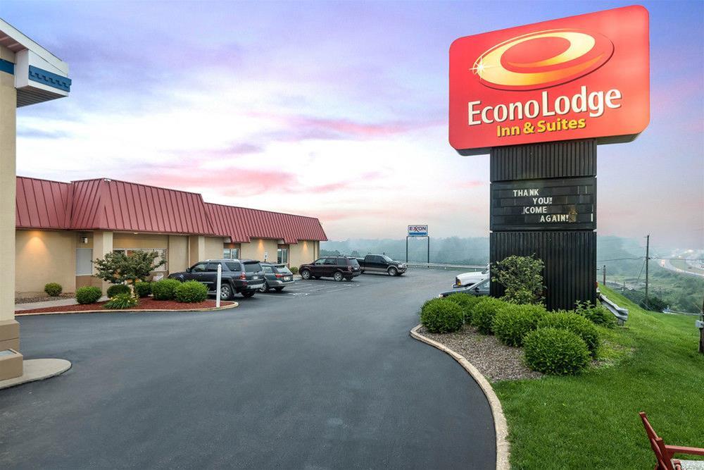 Econo Lodge Inn & Suites Triadelphia - Wheeling Eksteriør bilde